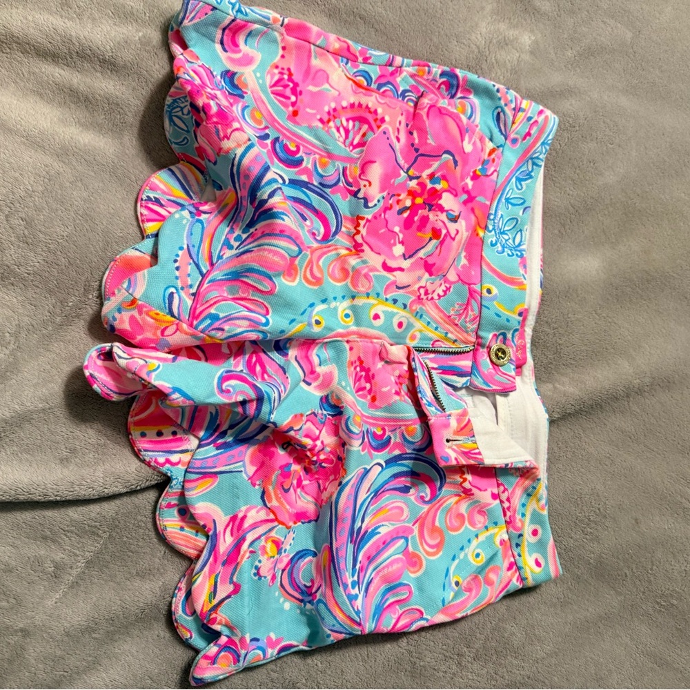 Lilly Pulitzer Pink & Aqua Floral Scallop Hem Shorts